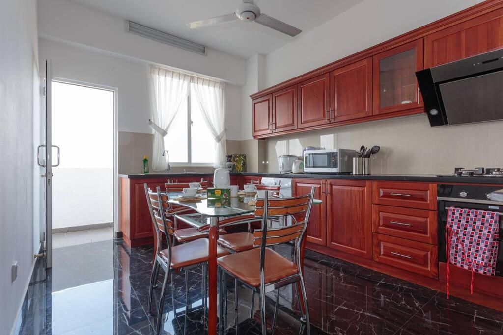 Truely A Beach Home Away From Home Colombo Exterior foto