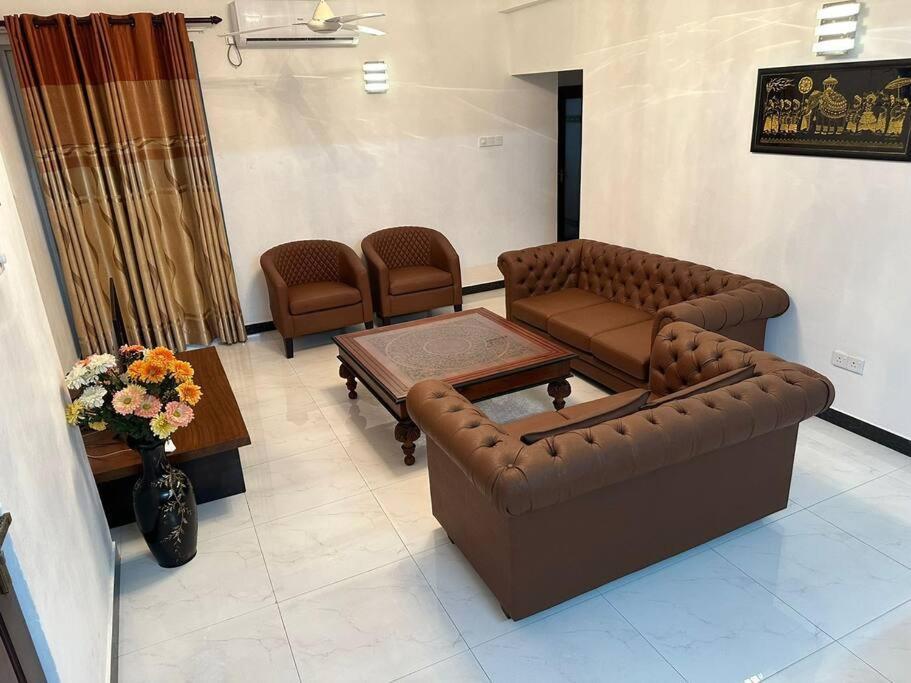 Truely A Beach Home Away From Home Colombo Exterior foto
